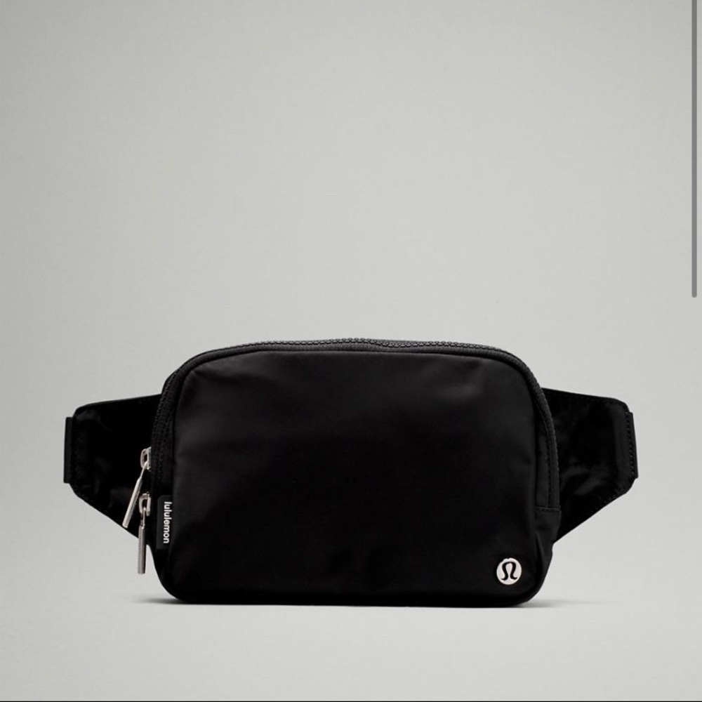 SOLD Lululemon large belt bag